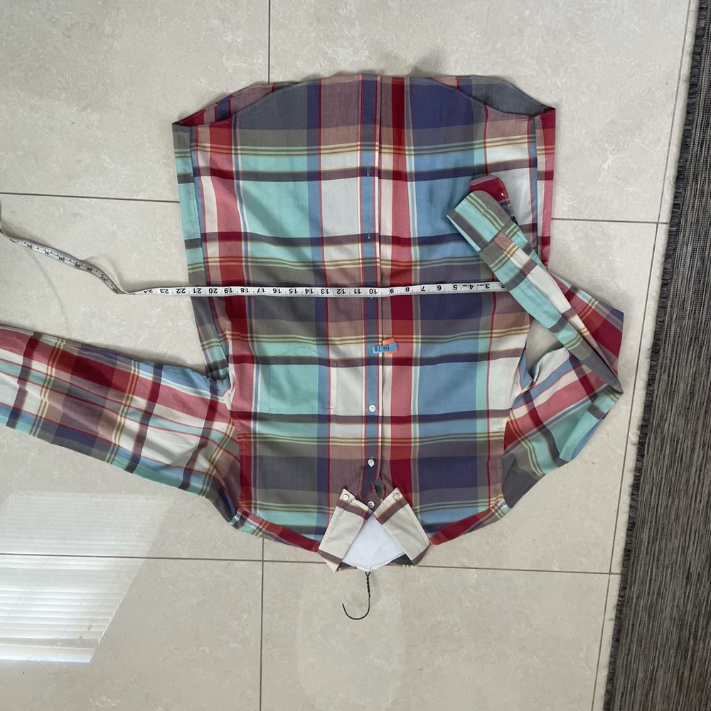 Men’s shirt.